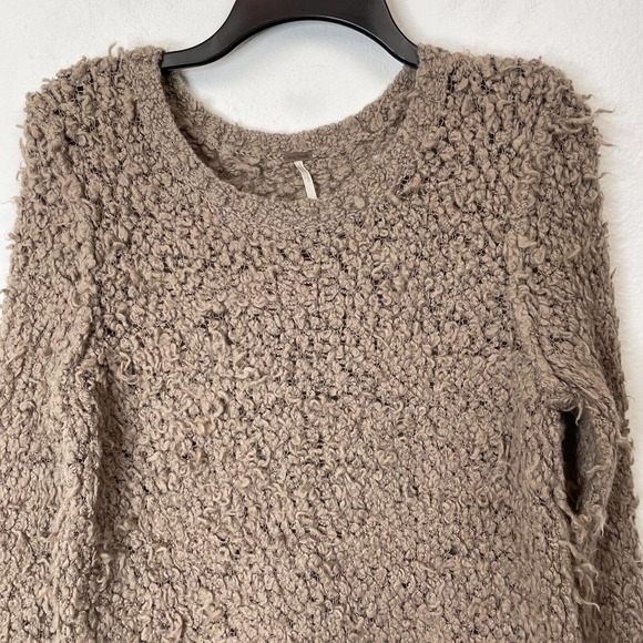 Free People Nubby Boucle Sweater Size Large Brown Long Sleeve Urban Outfitters - Picture 2 of 12